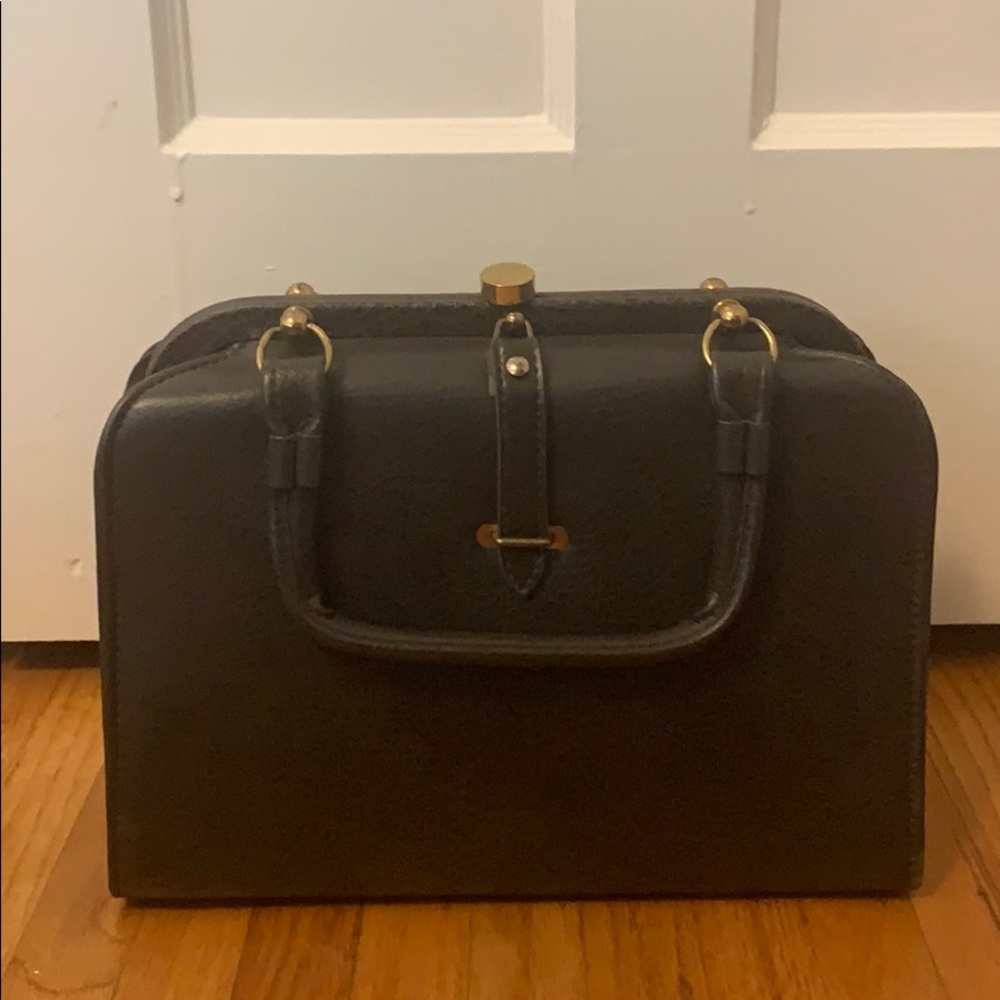 Jaclyn USA vintage leather Satchel